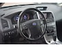 Volvo XC60 2.4D AWD Momentum | Navigatie | Leer | Cruise | Radio | Bluetooth | LED | NL Auto!! | 5 cilinder 4x4 Nederlandse auto 2.4 D onderhoudshistorie aanwezig riem vv bij 117960