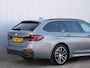 BMW 5-Serie Touring 530e xDrive Business Edition Plus 292 Pk Automaat Navi / DAB / Apple Carplay / Leer / Pano-dak / HUD / M-pakket