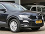Volkswagen T-Roc 1.0 TSI Style | stoelverwarming | Apple Carplay/Android auto | all-season-banden | navigatie