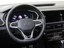 Volkswagen T-Cross 1.0 TSI R-Line | Navigatie | Digital cockpit Pro | LED Plus verlichting | Adaptieve cruise control | Achteruitrijcamera | Climate control | CarPlay |