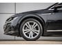 Volkswagen Arteon Shooting Brake 1.4 TSI eHybrid 218pk R-Line Business+ | Panoramadak | Head-up Display | Trekhaak | Achteruitrijcamera |
