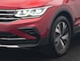 Volkswagen Tiguan 1.4 TSI eHybrid Elegance PHEV 245pk Dealer O.H. | Trekhaak Af Fabriek | Adaptive Cruise | Head Up | Camera | Lederen Sportstoelen Memory & Verwarmd | Sfeerverlichting | Stuur Verwarmd | IQ Light | Keyless | Apple Carplay | Navigatie | DAB  Plug In Hybrid