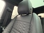 Land Rover Range Rover Evoque P300e AWD Autobiography | Alcantara hemel | Afn trekhaak | Meridian Surround | Pano | Black Pack | Stoelkoeling