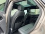 Land Rover Range Rover Evoque P300e AWD Autobiography | Alcantara hemel | Afn trekhaak | Meridian Surround | Pano | Black Pack | Stoelkoeling