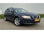 Volvo V70 2.5T Momentum in nette staat!