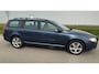 Volvo V70 2.5T Momentum in nette staat!