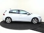 Volkswagen Golf 1.4 eHybrid GTE | SoH 96% | Navigatie | Stoel- en stuurwielverwarming | LED Plus verlichting | Draadloze telefoonlader | Lane- en frontassist | Parkeersensoren | 3-zone airco |
