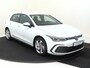Volkswagen Golf 1.4 eHybrid GTE | SoH 96% | Navigatie | Stoel- en stuurwielverwarming | LED Plus verlichting | Draadloze telefoonlader | Lane- en frontassist | Parkeersensoren | 3-zone airco |