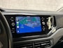 Volkswagen Polo 1.0 TSI Life Sport Automaat (VIRTUAL COCKPIT, APPLE CARPLAY, GROOT NAVI, SPORTSTOELEN, PARKEERSENSOREN, LM VELGEN, NIEUWSTAAT)