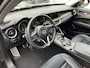 Alfa Romeo Stelvio 2.0 T AWD 280PK | Raggazzon | Zeer Netjes! | Leer | All-Black | Ti-Difusser.