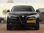 Alfa Romeo Stelvio 2.0 T AWD 280PK | Raggazzon | Zeer Netjes! | Leer | All-Black | Ti-Difusser.
