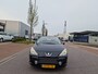 Peugeot 307 CC 2.0-16V CABRIO AUT CARPLAY LEDER PSENSOR NAVI CRUISE TREKHAAK 2 X SLEUTELS