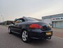 Peugeot 307 CC 2.0-16V CABRIO AUT CARPLAY LEDER PSENSOR NAVI CRUISE TREKHAAK 2 X SLEUTELS