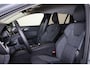 Volvo V60 T6 Recharge AWD Core Bright - IntelliSafe Assist & Surround - 360º Camera - Harman/Kardon audio - Adaptieve LED koplampen - Verwarmde voorstoelen, stuur & achterbank - Parkeersensoren voor & achter - Extra getint glas - 18' LMV