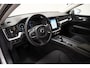 Volvo V60 2.0 B3 Momentum Advantage Aut. [ LED Trekhaak Apple/Android ]