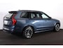 Volvo XC90 T8 Recharge AWD Ultra Dark - Luchtvering - Panorama/schuifdak - IntelliSafe Assist & Surround - 360º Camera - Bowers & Wilkins audio - Adaptieve LED koplampen - Verwarmde voorstoelen, stuur & achterbank - Parkeersensoren voor & achter - Elektr. bedienb. voorstoelen met geheugen - Geventileerde voorstoelen - Head up display - Draadloze tel. lader - Extra getint glas - Elektr. inklapbare trekhaak - 21' LMV