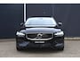 Volvo V60 B4 Essential Edition | Achterruitrijcamera | Adaptieve Cruise Control | BLIS | Lichte lederen bekleding | Google Navigatie | Climate Control | Apple Carplay / Android Auto |