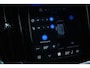 Volvo V60 B4 Essential Edition | Achterruitrijcamera | Adaptieve Cruise Control | BLIS | Lichte lederen bekleding | Google Navigatie | Climate Control | Apple Carplay / Android Auto |
