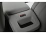 Volvo V60 B4 Essential Edition | Achterruitrijcamera | Adaptieve Cruise Control | BLIS | Lichte lederen bekleding | Google Navigatie | Climate Control | Apple Carplay / Android Auto |