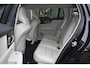 Volvo V60 B4 Essential Edition | Achterruitrijcamera | Adaptieve Cruise Control | BLIS | Lichte lederen bekleding | Google Navigatie | Climate Control | Apple Carplay / Android Auto |