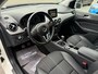 Mercedes-Benz B-klasse 180 Ambition | 12MND GARANTIE | CRUISE | XENON | LMV | TREKHAAK | NAVI |