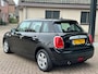 MINI Cooper Mini 1.5 D Business Navi Airco Cruise NAP NL-Auto Dealeronderhouden!