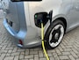 Volkswagen ID. Buzz Pro 86 kWh LWB 6prs. * Camera * El. Schuifdeuren * Stoelverwarming * Adaptieve Cruise Control * SOH 98% *