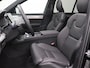 Volvo XC90 2.0 T8 Plug-in hybrid AWD Ultra Black Edition Pano-Schuifdak, Trekhaak, 22" LM Velgen, Bower & Wilkins Audio, Head-Up Display, Stoelverwarming/koeling/massage, Adaptieve Cruise, Side Assist, Navi, Four-C Chassis,