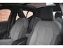 Volvo XC40 B3 177PK Momentum Business | Schuif-/kanteldak | Climate Pack | Park Assist Pack |