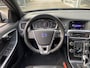 Volvo V60 2.0 T4 Business Sport / NL-Auto / 190 PK / Dealer-Onderhouden / Standkachel / Cruise-Control / Stoelverwarming / Climate-Control / Radio-Bluetooth / Navi / PDC-Achter / 18'' LMV / All-Season / ENZ.