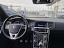 Volvo V60 2.0 T4 Business Sport / NL-Auto / 190 PK / Dealer-Onderhouden / Standkachel / Cruise-Control / Stoelverwarming / Climate-Control / Radio-Bluetooth / Navi / PDC-Achter / 18'' LMV / All-Season / ENZ.