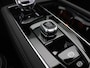 Volvo XC90 2.0 T8 Plug-in hybrid AWD Ultra Black Edition Pano-Schuifdak, Trekhaak, 22" LM Velgen, Bower & Wilkins Audio, Head-Up Display, Stoelverwarming/koeling/massage, Adaptieve Cruise, Side Assist, Navi, Four-C Chassis,