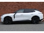 Lynk & Co 08 1.5 More | 200km Hybride | Stoelmassage, Verwarming en Ventilatie | Panoramadak | Matrix LED | Harman Kardon | 360° Camera | Getint glas | Bestuurdersstoel met geheugen | Sfeerverlichting | Apple Carplay | Dodehoekassistent | Adaptive Cruise Contol