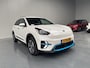 Kia Niro EV e-Niro ExecutiveLine 64 kWh 3Fase, Stoelmemory, JBL, Navigatie, Nederlandse Auto, LederenBekleding!