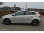 Volvo V40 2.0 T2 Nordic+ | Pano-dak | LED-Koplamp