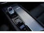 Volvo XC60 2.0 T8 Plug-in hybrid Plus Black Edition Head-up | 360 | Zwenkbare trekhaak | Panoramadak