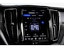 Volvo XC60 2.0 T6 Plug-in hybrid AWD R-Design - Automaat | S/K-Panodak | Harman/Kardon | Elek. Trekhaak | Dig. Cockpit | Adapt. Cruise | Stoel-+Stuurverw. | PDC | Camera | NAV + App. Connect | ECC | Elek. Klep | LM 19" |