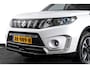 Suzuki Vitara 1.4 Boosterjet Stijl 140 PK - Automaat Org. NL | S/K-Panodak | Adapt. Cruise | Stoelverw. | PDC | Camera | NAV + App. Connect | ECC | LM 17" |