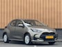Toyota Yaris 1.5 VVT-i Active | Apple Carplay | Android Auto | Camera | Origineel Nederlands | Adaptieve Cruise Control | Lane Assist | DAB+ | Grootlichtassistent | Isofix | Airconditioning |
