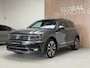 Volkswagen Tiguan 2.0 TSI 4Motion R LINE - 220PK - PANORAMADAK - MEMORY STOELEN - LEER - 20''