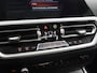 BMW 3-Serie Touring 330i Executive Edition | M-Pakket | Panoramadak | Parkeerpakket | HUD | DAB | Hifi Speakersysteem | Sportstoelen | Rijassistentiepakket | LED | Interieurverlichtingspakket |