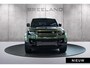 Land Rover Defender 110 P300e Forest Edition | Panoramadak | Cold Climate | Trekhaak