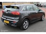 Kia Niro EV e-Niro DynamicPlusLine 64 kWh, 3-fasen, Trekhaak, SOH 100% Navi, App connect, Cruise, Clima, Pdc voor + achter + camera,