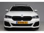 BMW 5-Serie Touring 530e xDrive High Executive | adap. cruise | panoramadak | elek. trekhaak | harmankardon | keyless | camera