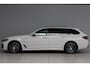 BMW 5-Serie Touring 530e xDrive High Executive | adap. cruise | panoramadak | elek. trekhaak | harmankardon | keyless | camera