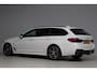 BMW 5-Serie Touring 530e xDrive High Executive | adap. cruise | panoramadak | elek. trekhaak | harmankardon | keyless | camera