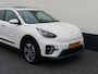 Kia Niro EV e-Niro DynamicLine 64 kWh 3-Fase | SOH 100% | Schuifdak | Carplay | Achteruitrijcamera