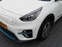 Kia Niro EV e-Niro DynamicLine 64 kWh 3-Fase | SOH 100% | Schuifdak | Carplay | Achteruitrijcamera