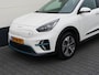 Kia Niro EV e-Niro DynamicLine 64 kWh 3-Fase | SOH 100% | Schuifdak | Carplay | Achteruitrijcamera