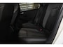 Volkswagen Golf 1.5 eTSI R-Line 3XR-LINE /PANO/H&K/CAM/CARPLAY/BOMVOL